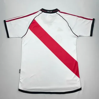 River plate RETRO 2000 titular - Imagen 2